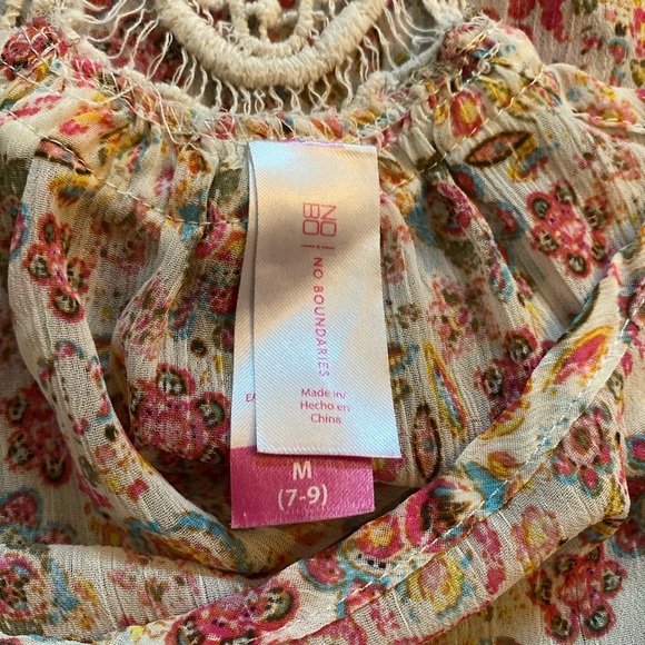 from the brand NO BOUNDARIES | size 7-9 (medium) - Picture 2 of 3